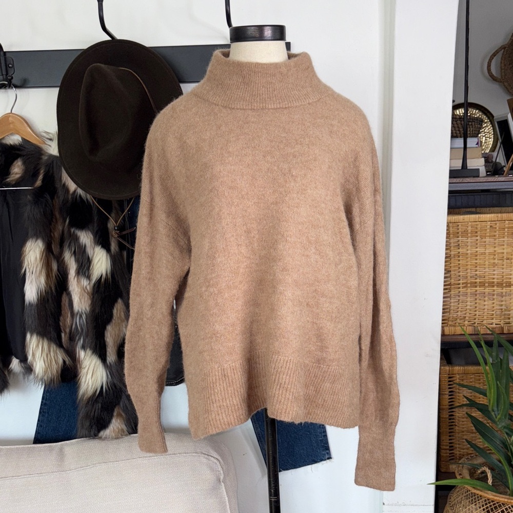 HALLHUBER •Cozy Tan Turtleneck Sweater alpaca & wool blend